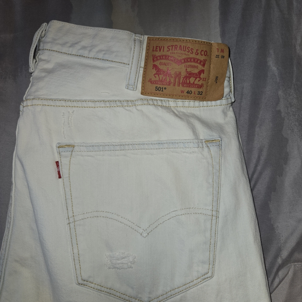 Levi's 501 Men's Off-White Straight Jeans